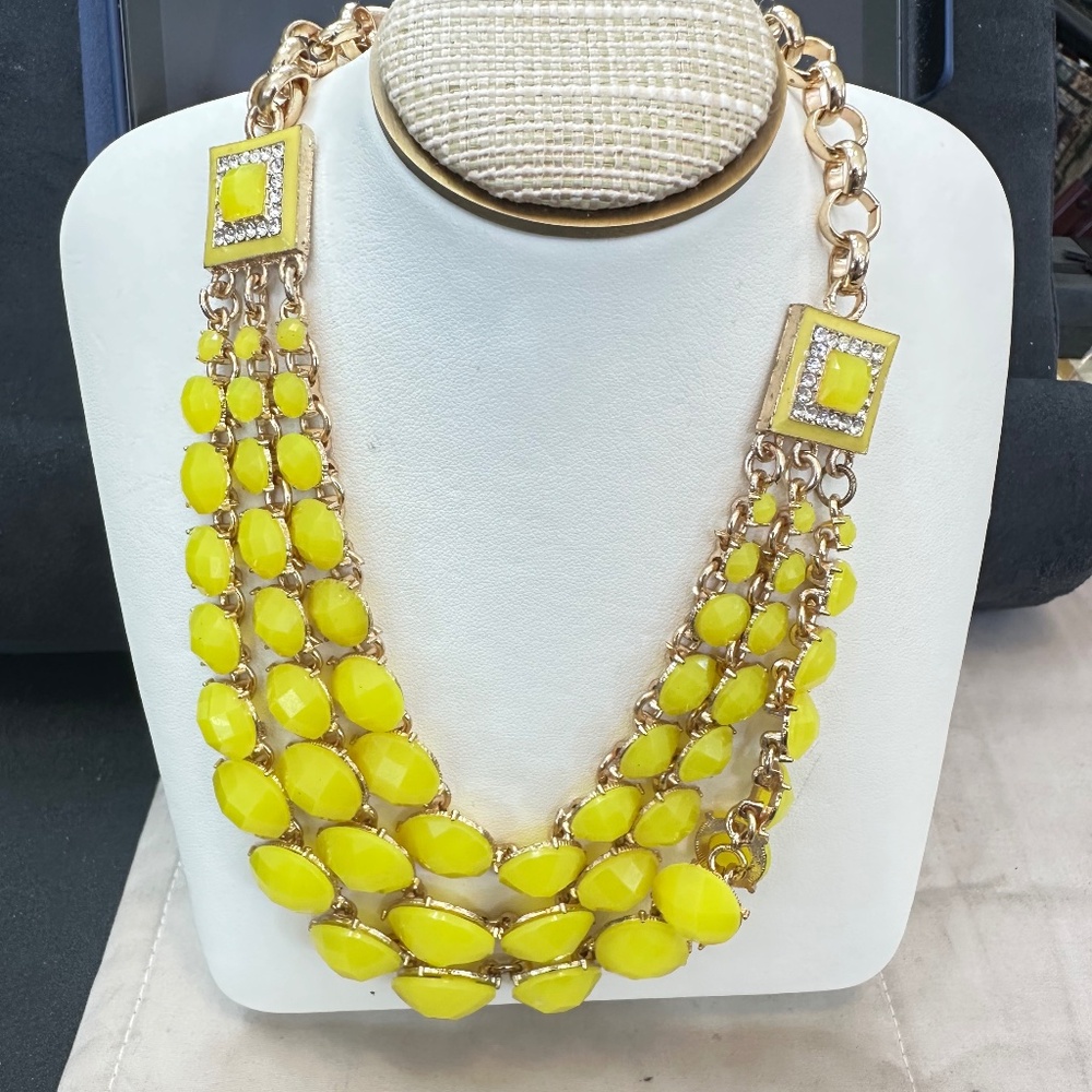 Gold Tone Lemon Yellow Faceted Disks 3 Strand Necklace Costume Jewelry Vintage